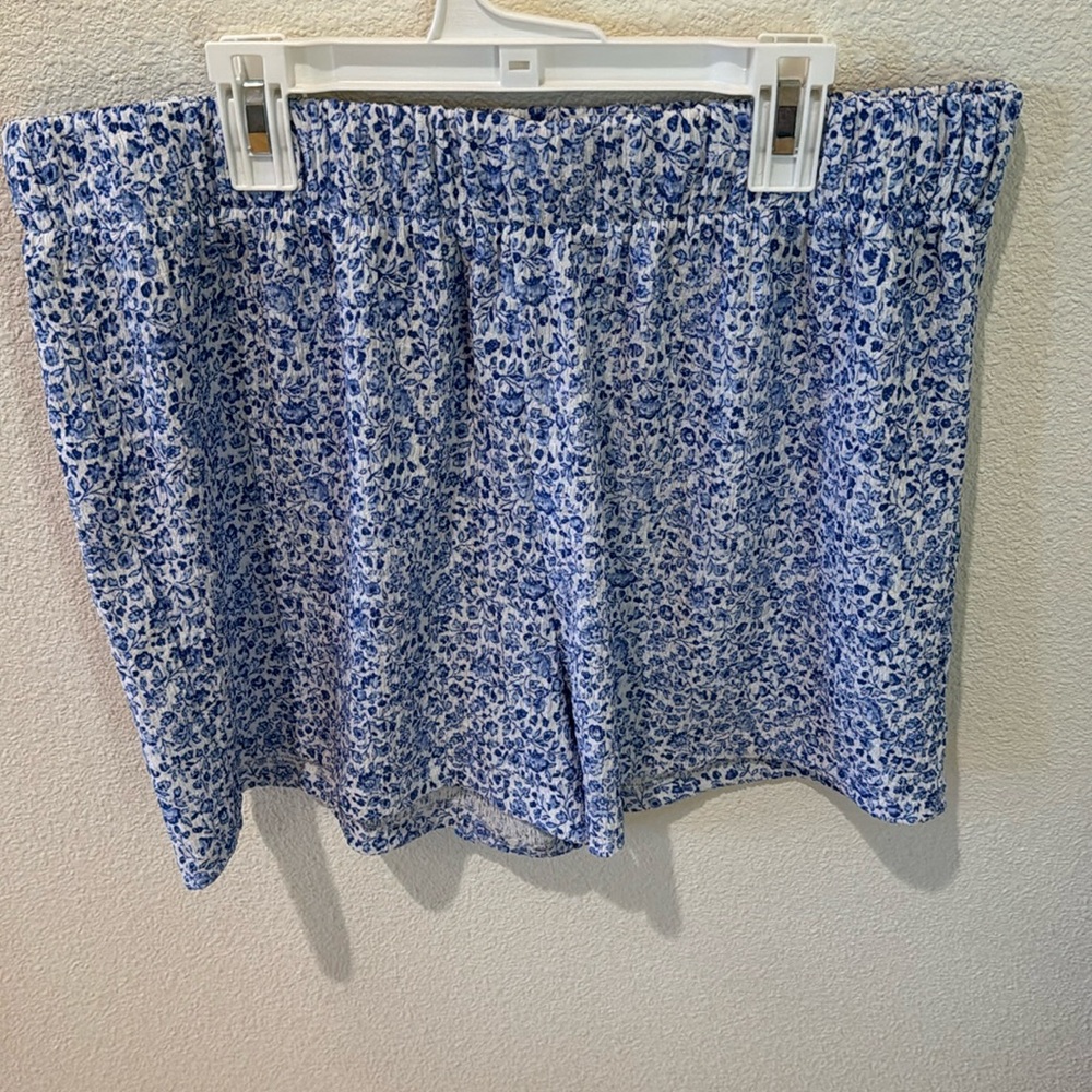 H&M Shorts, Size L, New